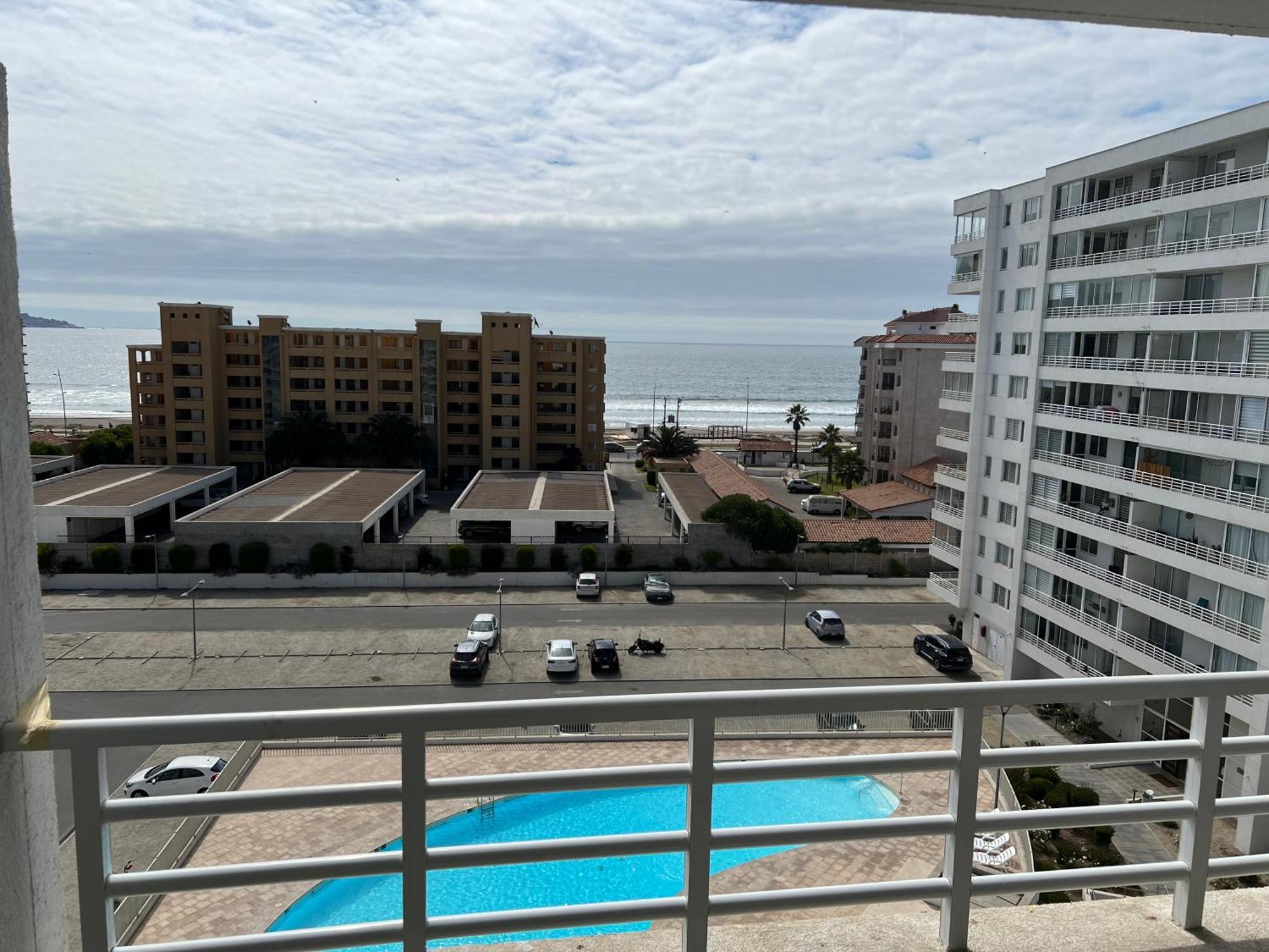 Depto Amplio En Condominio, Sector 4 Esquinas La Serena