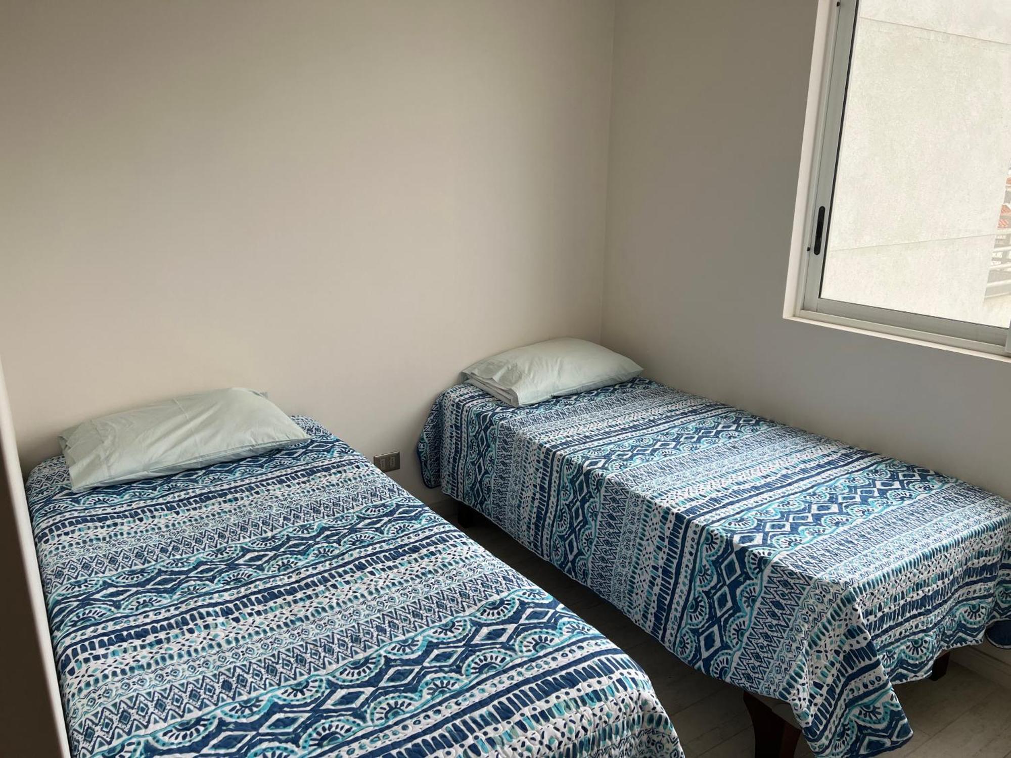 Apartamento Depto Amplio En Condominio, Sector 4 Esquinas